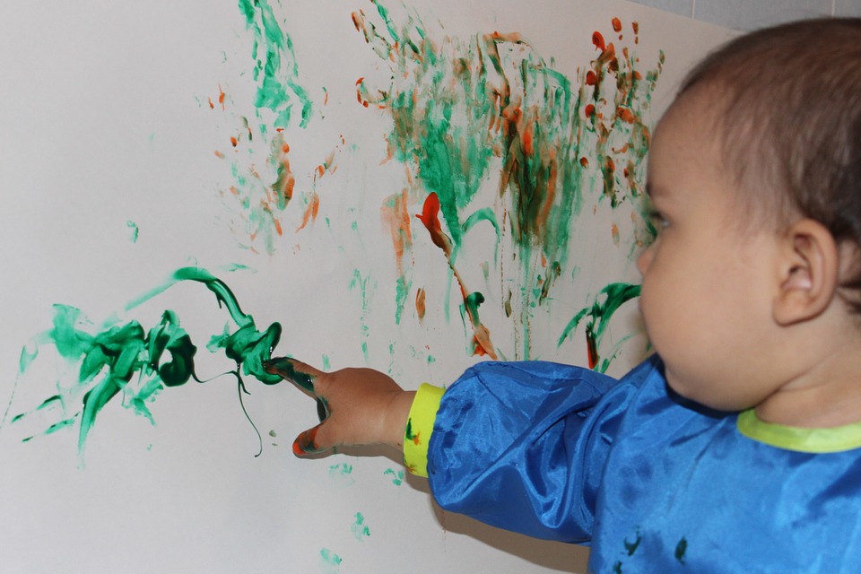 finger-painting-at